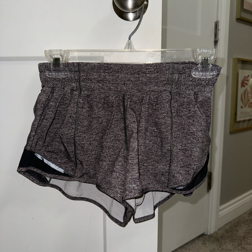 GRAY LULULEMON HOTTY HOTS